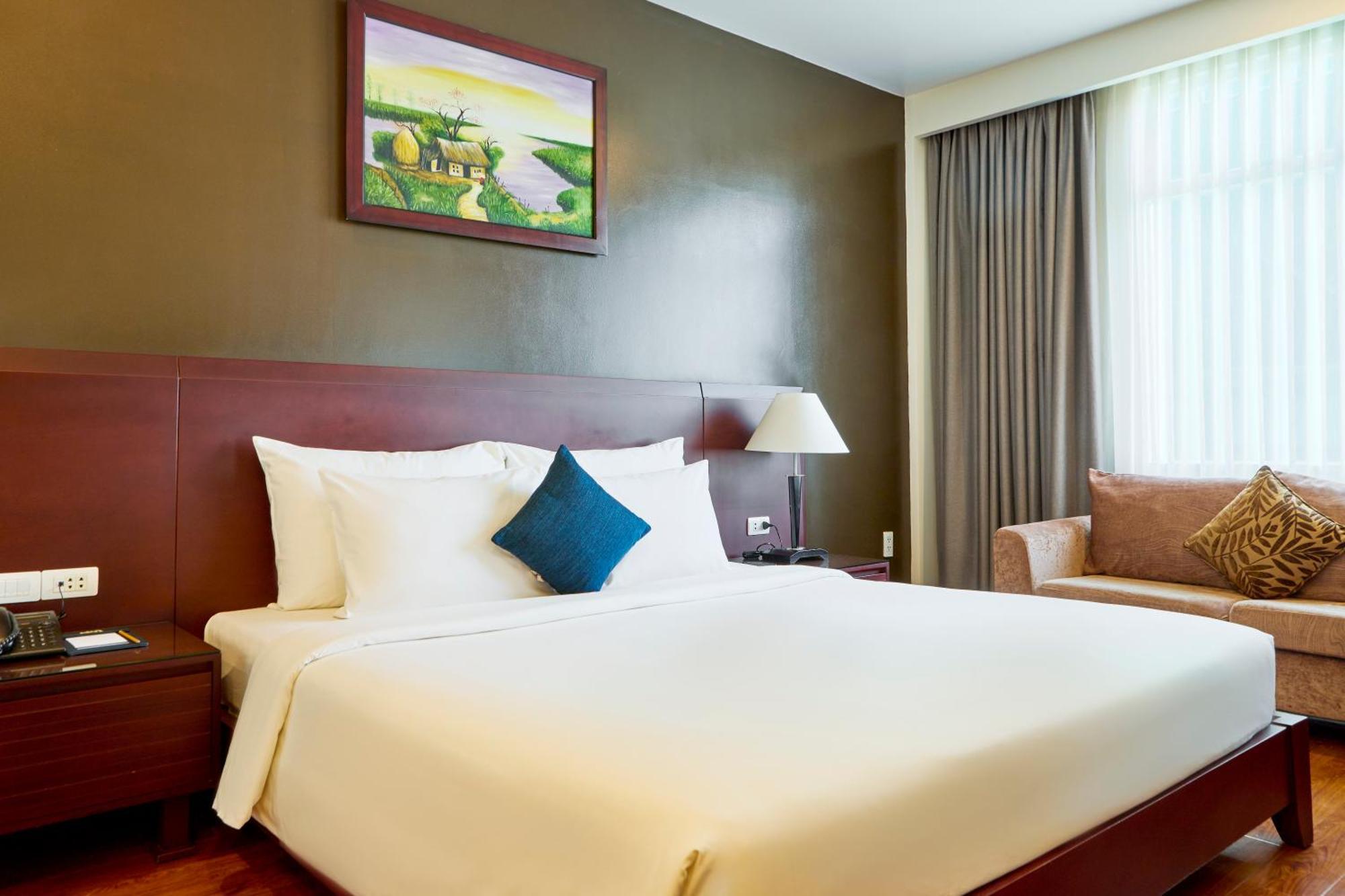 Kin Hotel Thi Sach Хошимин Экстерьер фото